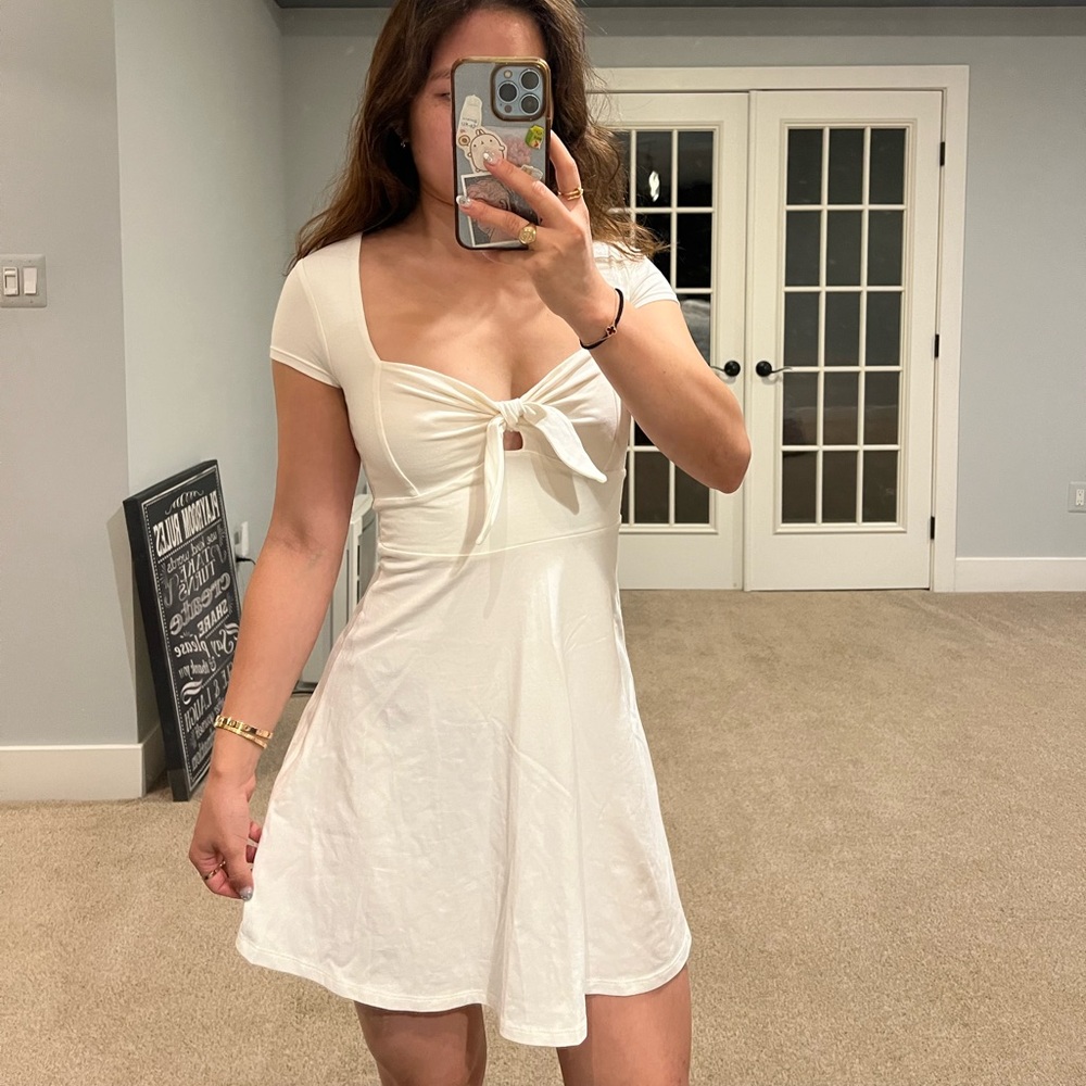 NWT White bow tie front skater mini dress